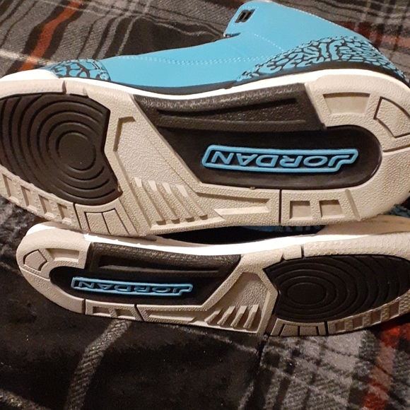 Jordan 3 retro powder blue (GS) sold!!!!! - Picture 10 of 10